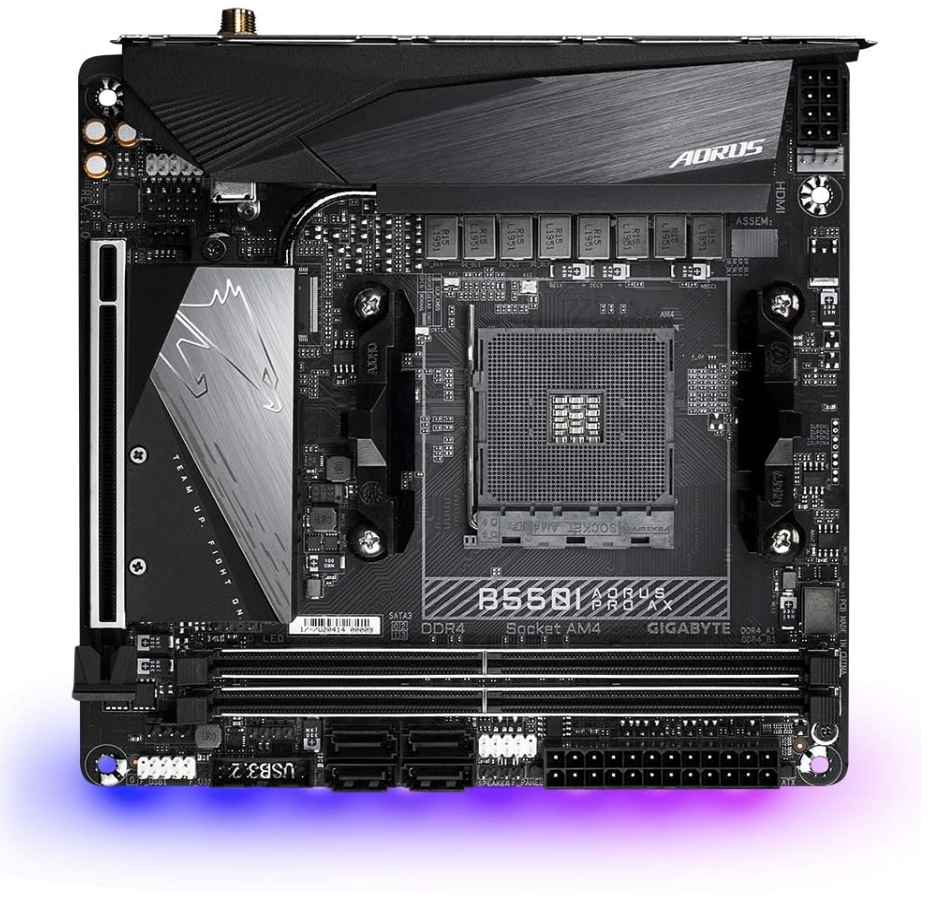 GIGABYTE B550I AORUS PRO AX (Mini-ITX)